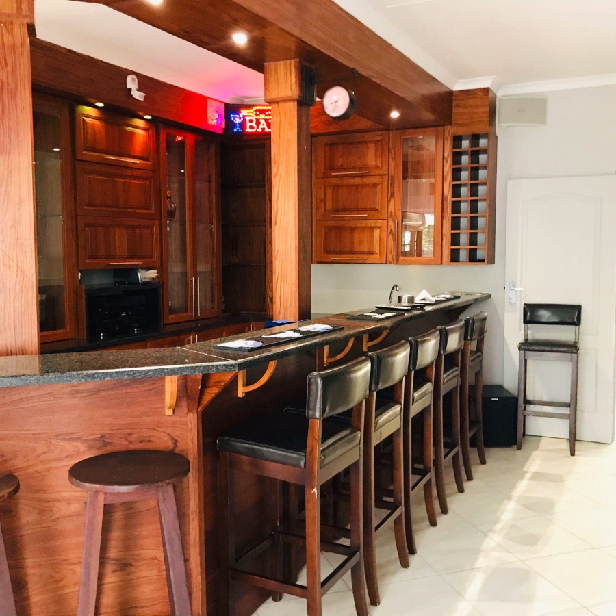 5 Bedroom Property for Sale in Protea Park North West